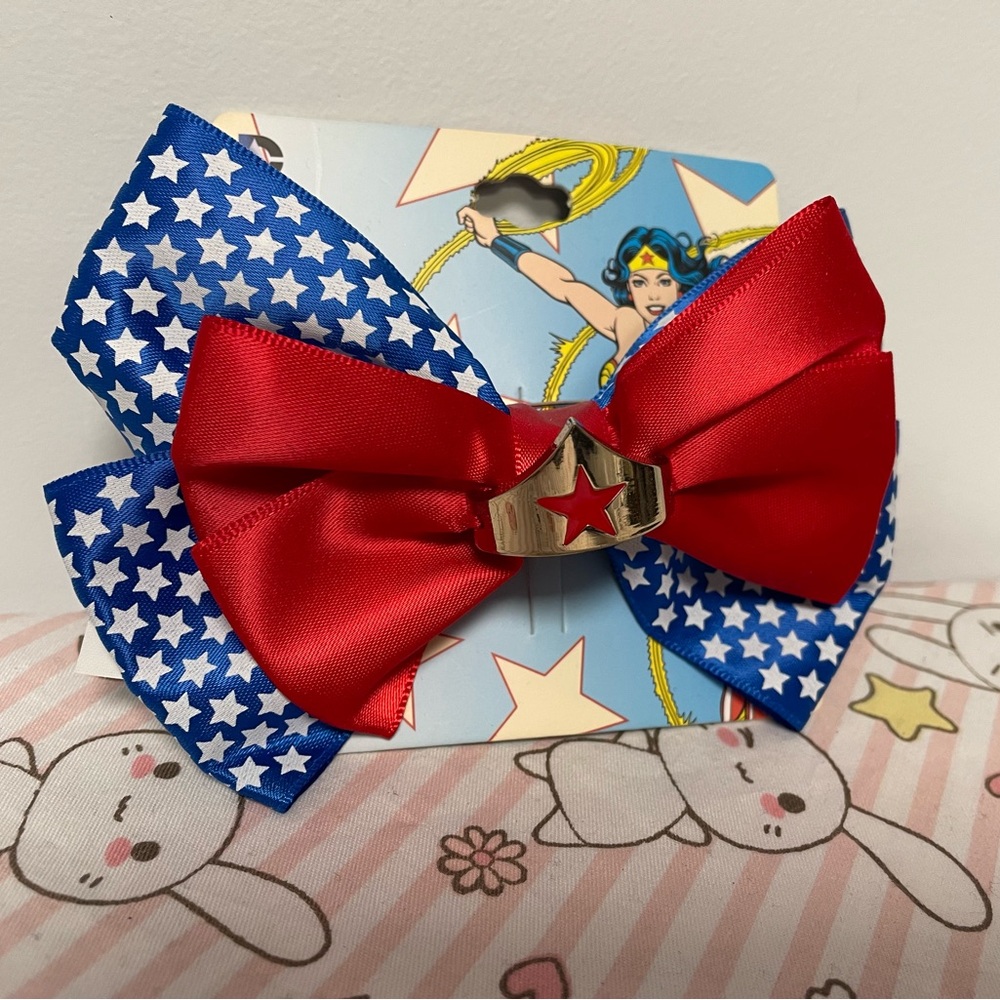 Wonder Woman DC Comics Hair Bow Pin Brooch Clip